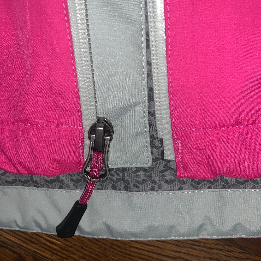 The North Face Pink and White Women's Jacket - Picture 8 of 12